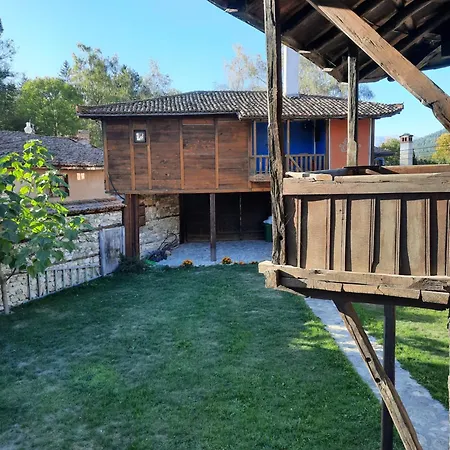 чолаковата къща Penzion Koprivštica