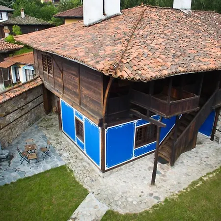 Guest house чолаковата къща 3*