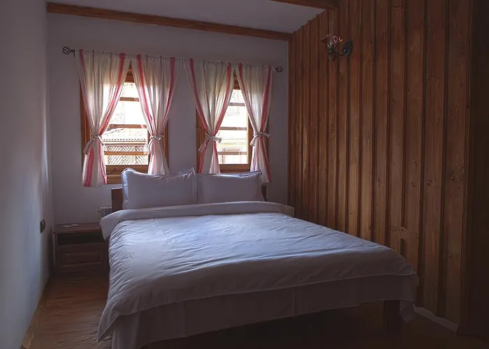 Gasthof чолаковата къща 3*