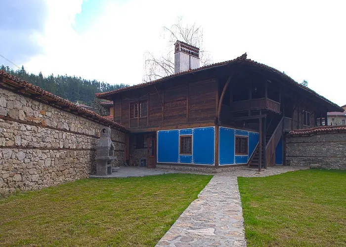 Gasthof чолаковата къща 3*